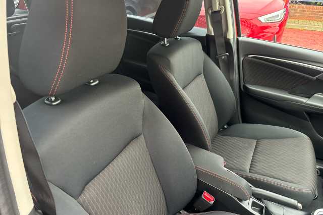 Honda Jazz 1.5 i-VTEC Sport 5dr CVT 